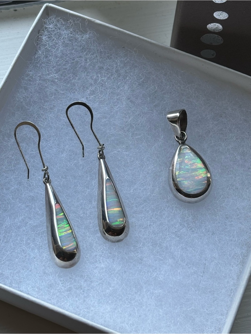 Mexican Sterling Silver Teardrop Opal Earrings & Pendant Set - White Opalescent